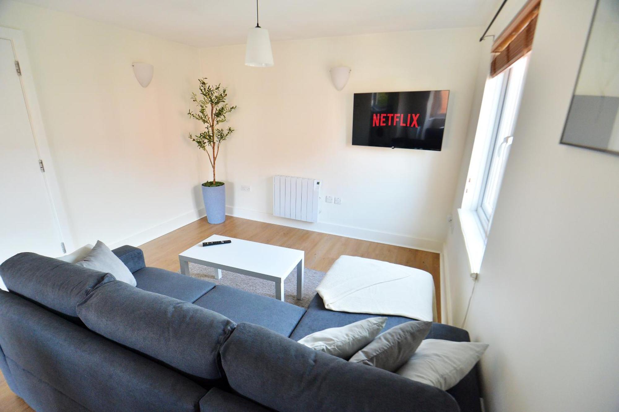 Stylish 2Br Flat - 2 Free Parking Spaces - Near Lgw Airport Crawley (West Sussex) Exterior foto