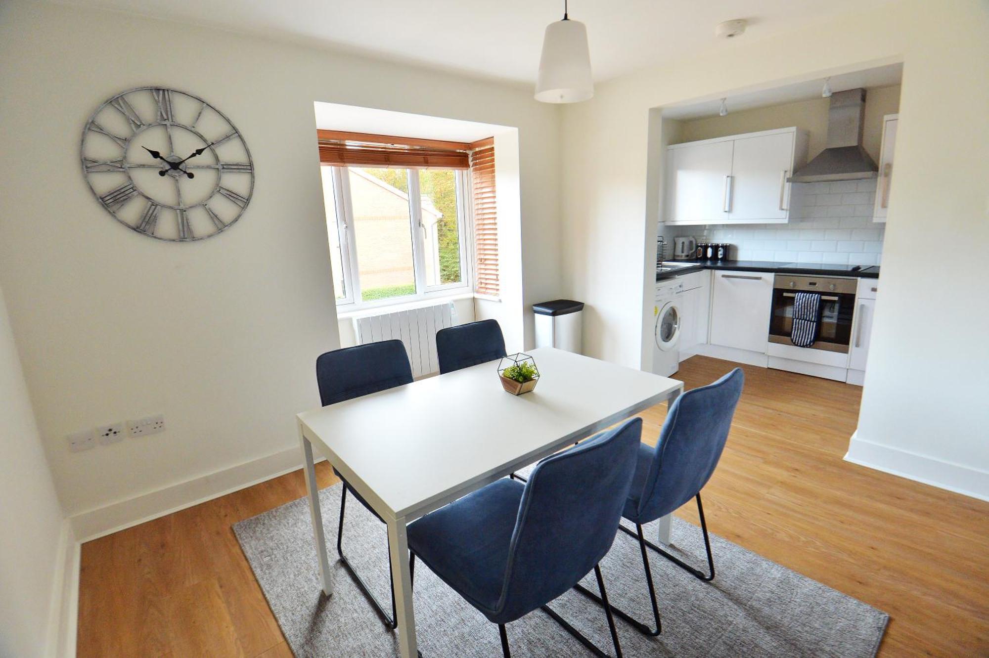 Stylish 2Br Flat - 2 Free Parking Spaces - Near Lgw Airport Crawley (West Sussex) Exterior foto