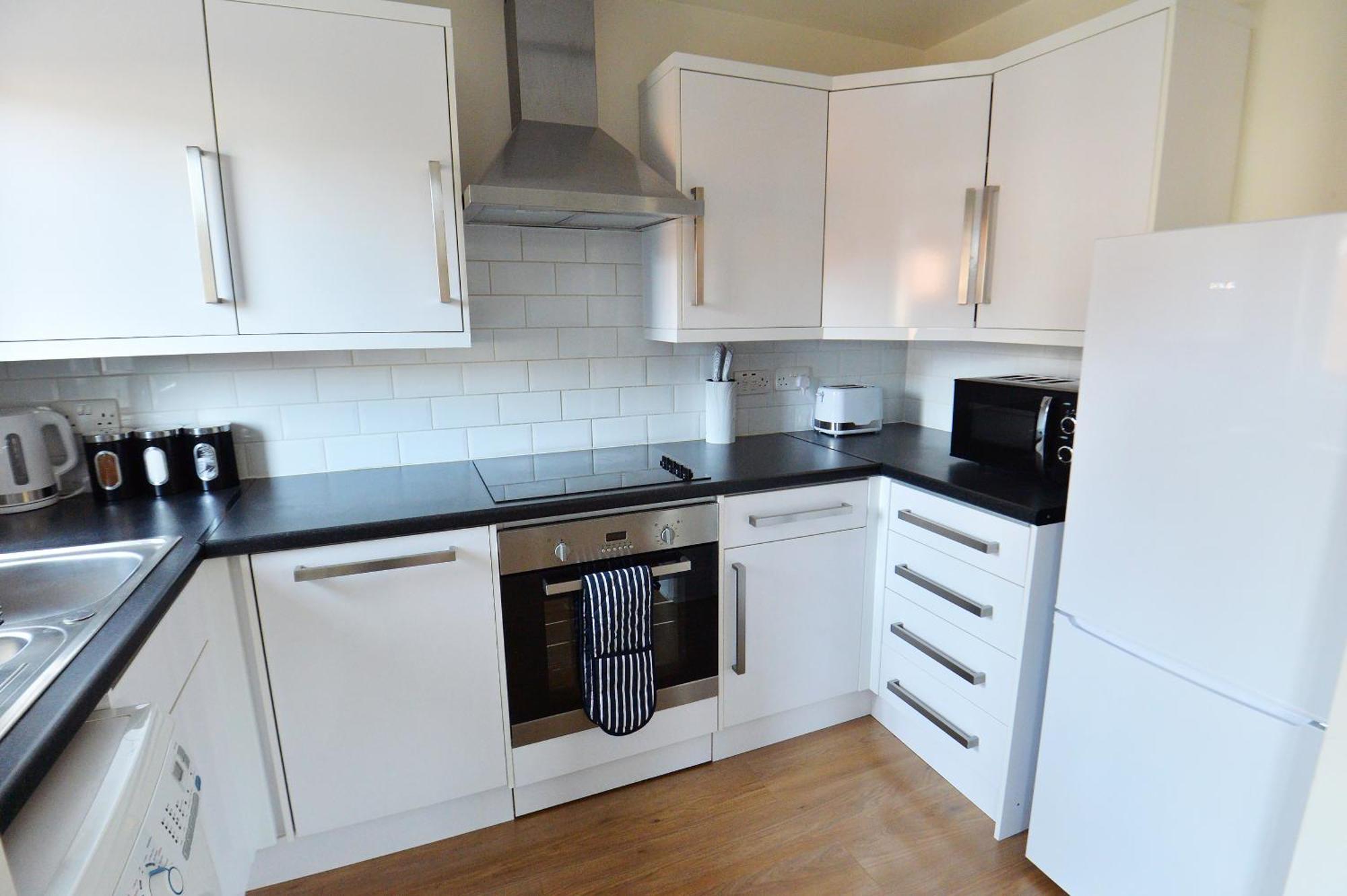 Stylish 2Br Flat - 2 Free Parking Spaces - Near Lgw Airport Crawley (West Sussex) Exterior foto